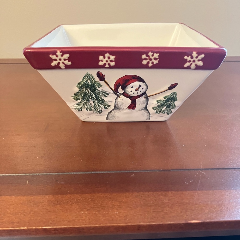 Yuletide square dish bowl